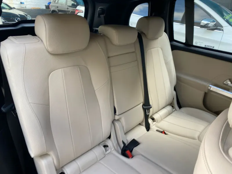 Mercedes Benz GLB 200 Cinza