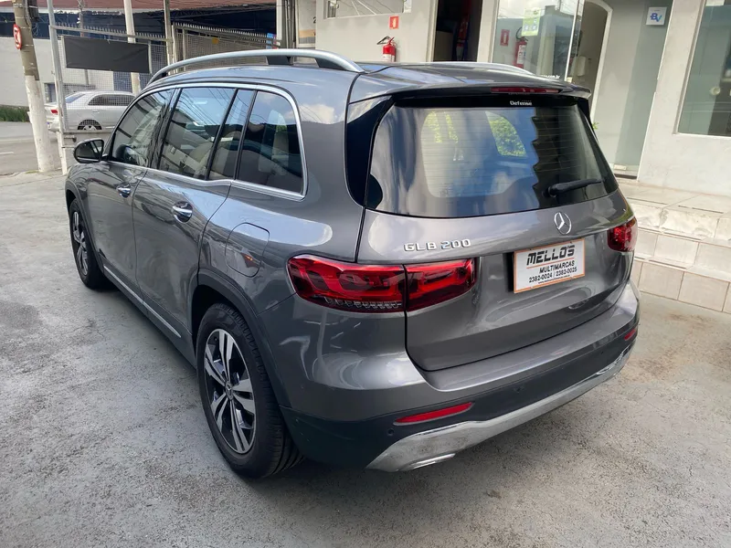 Mercedes Benz GLB 200 Cinza