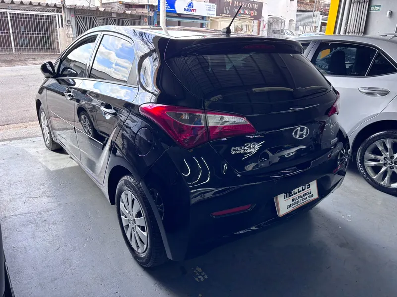 Hyundai HB20 Preto