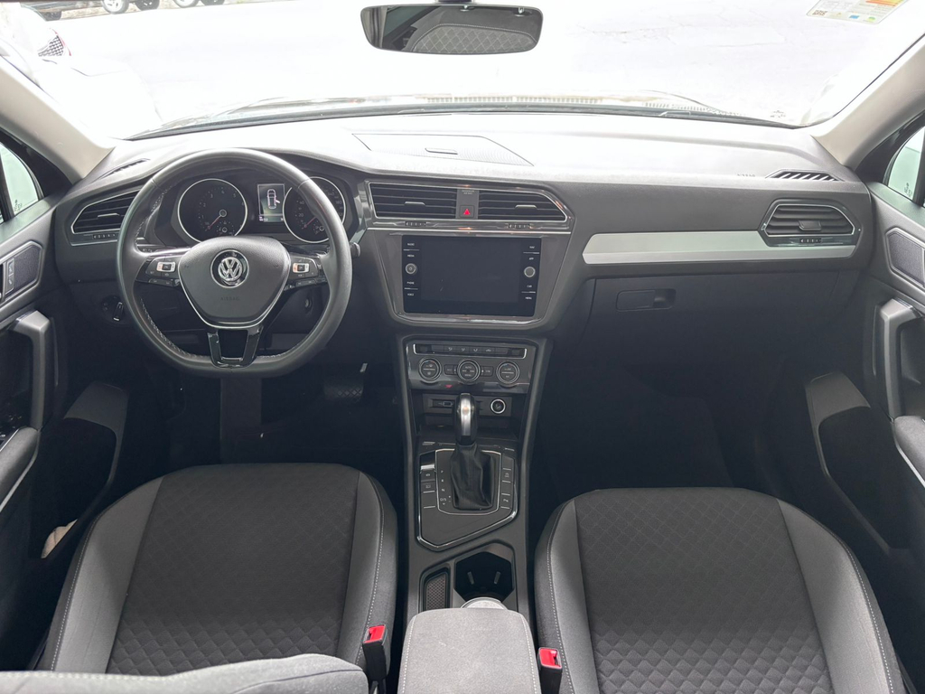 Volkswagen Tiguan Preto