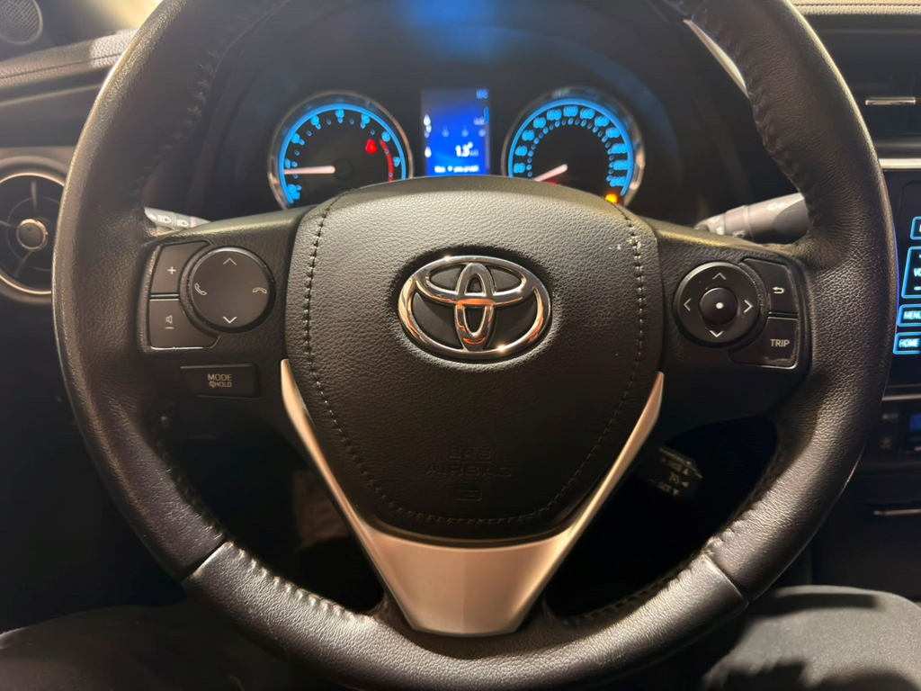 Toyota Corolla Branco