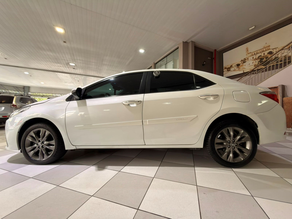 Toyota Corolla Branco