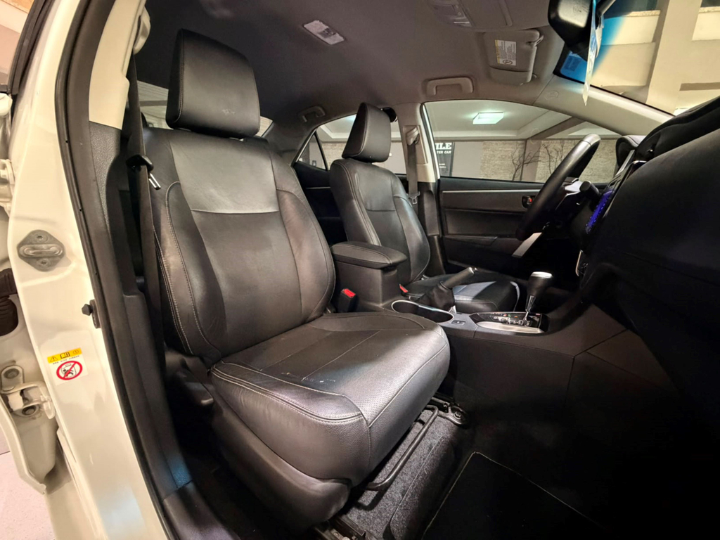 Toyota Corolla Branco