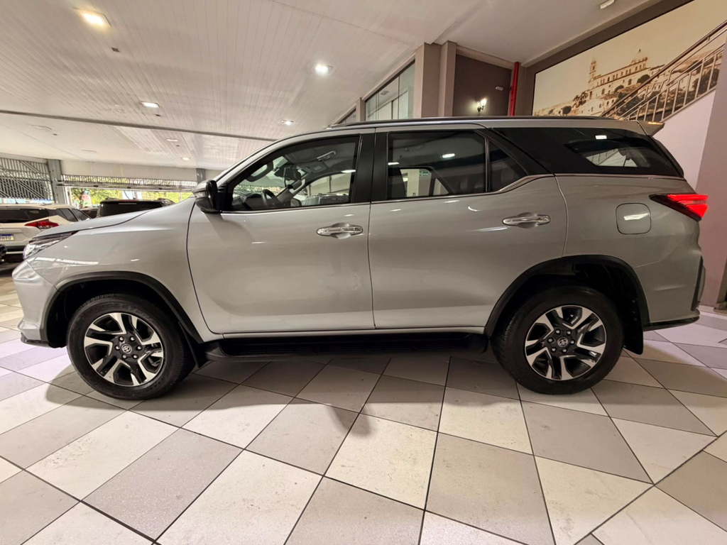Toyota Hilux Prata