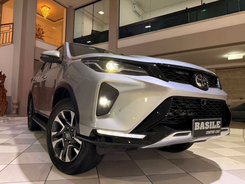 Toyota Hilux Prata