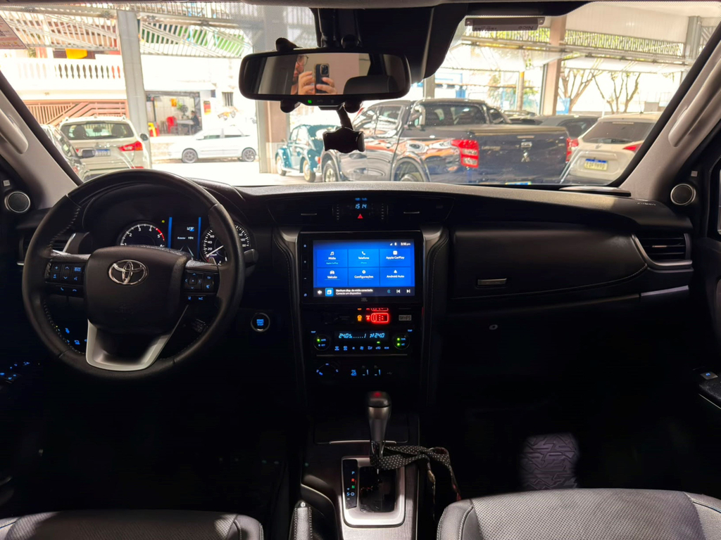Toyota Hilux Prata