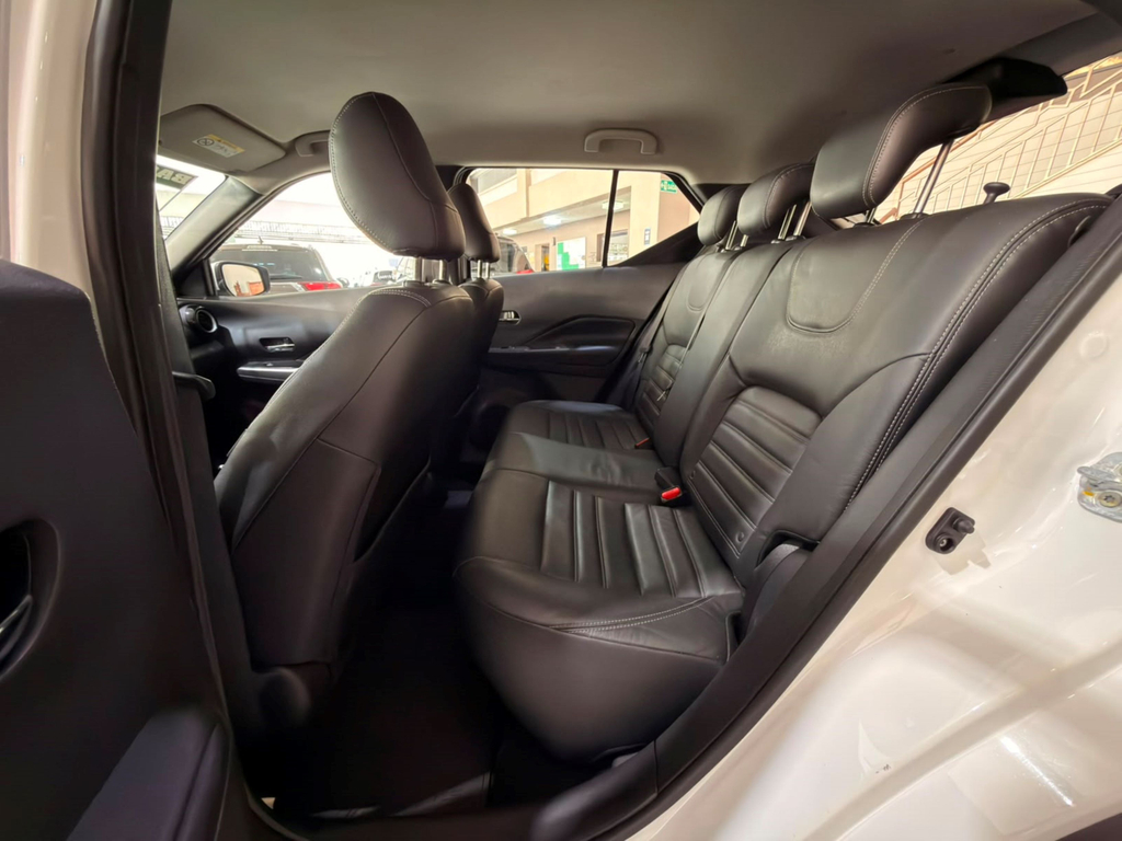 Nissan Kicks Branco