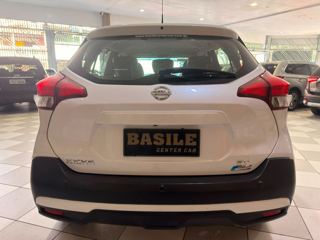 Nissan Kicks Branco