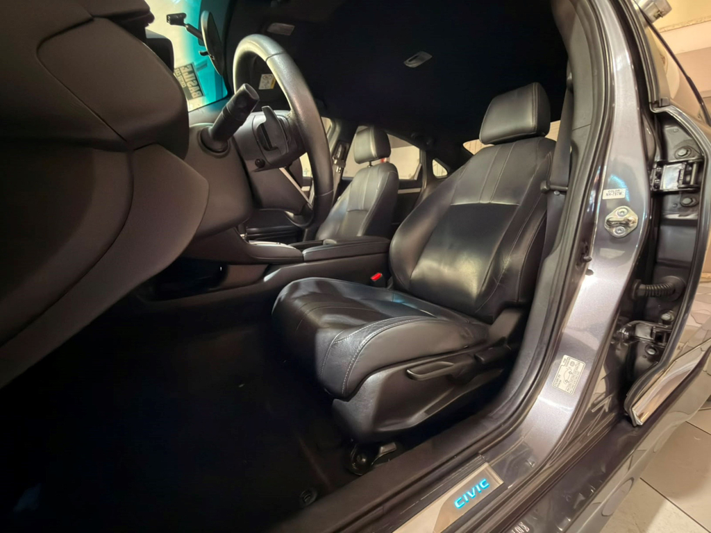 Honda Civic Cinza