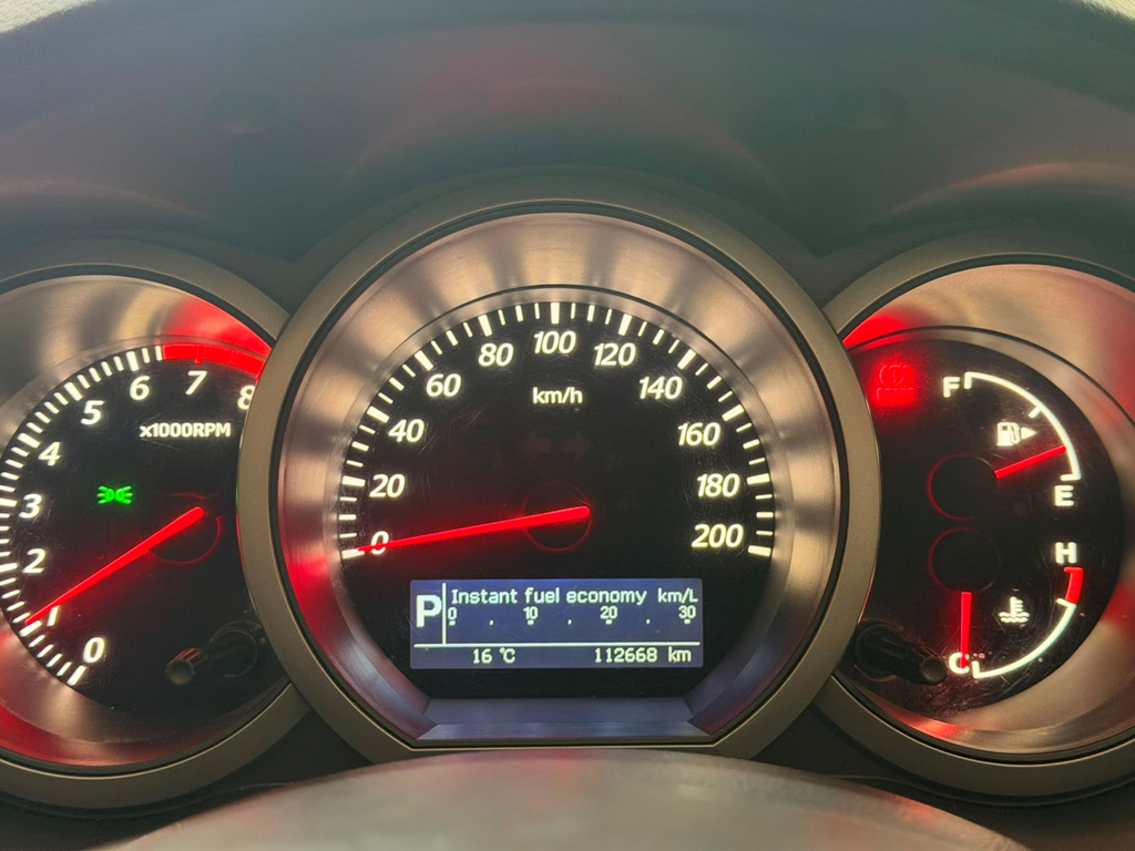 Suzuki Grand Vitara Prata