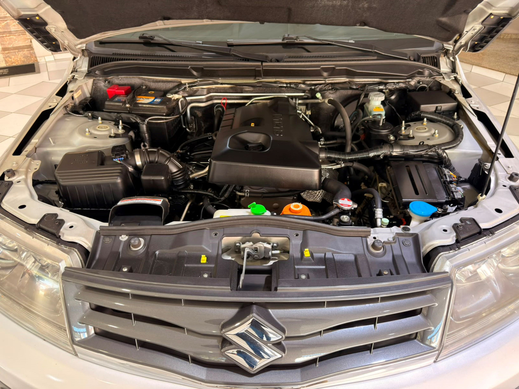 Suzuki Grand Vitara Prata