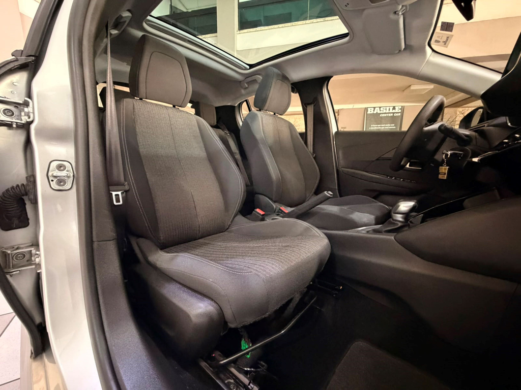 Peugeot 208 Prata