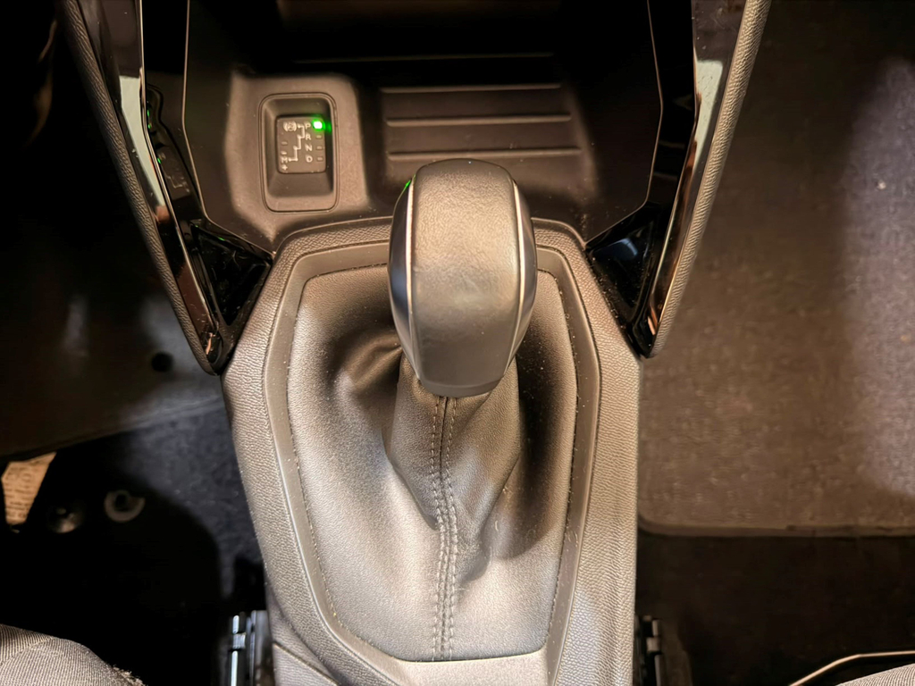 Peugeot 208 Prata