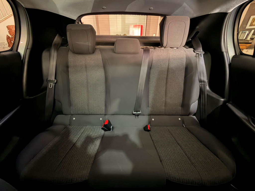 Peugeot 208 Prata