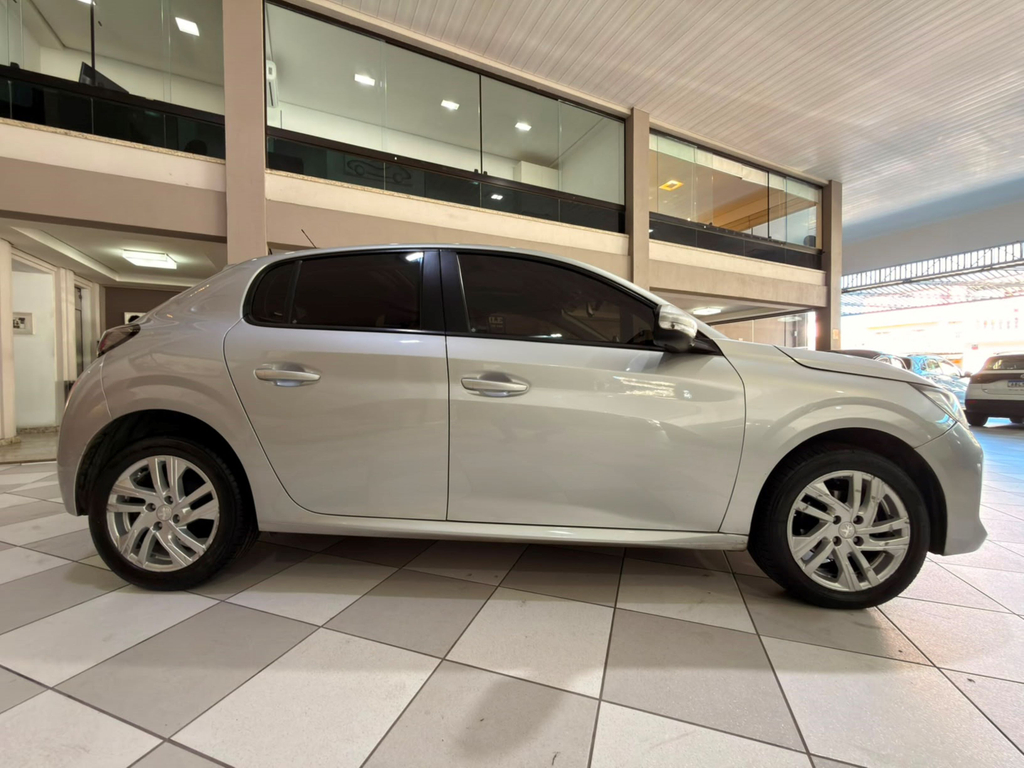 Peugeot 208 Prata