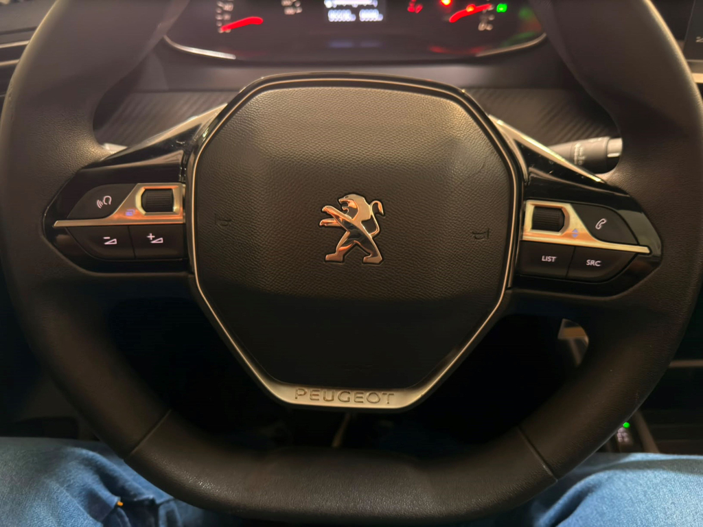 Peugeot 208 Prata