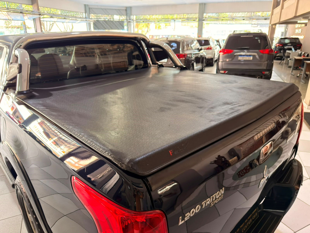 Mitsubishi L200 Triton Azul