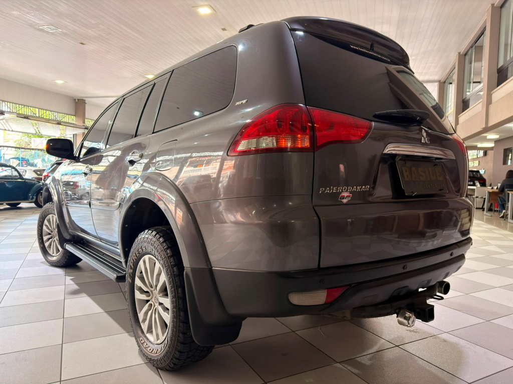 Mitsubishi Pajero Dakar Cinza