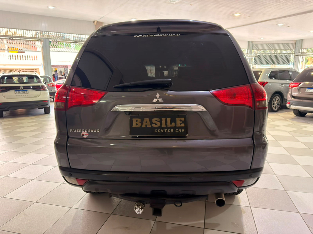 Mitsubishi Pajero Dakar Cinza