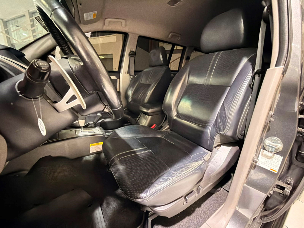 Mitsubishi Pajero Dakar Cinza