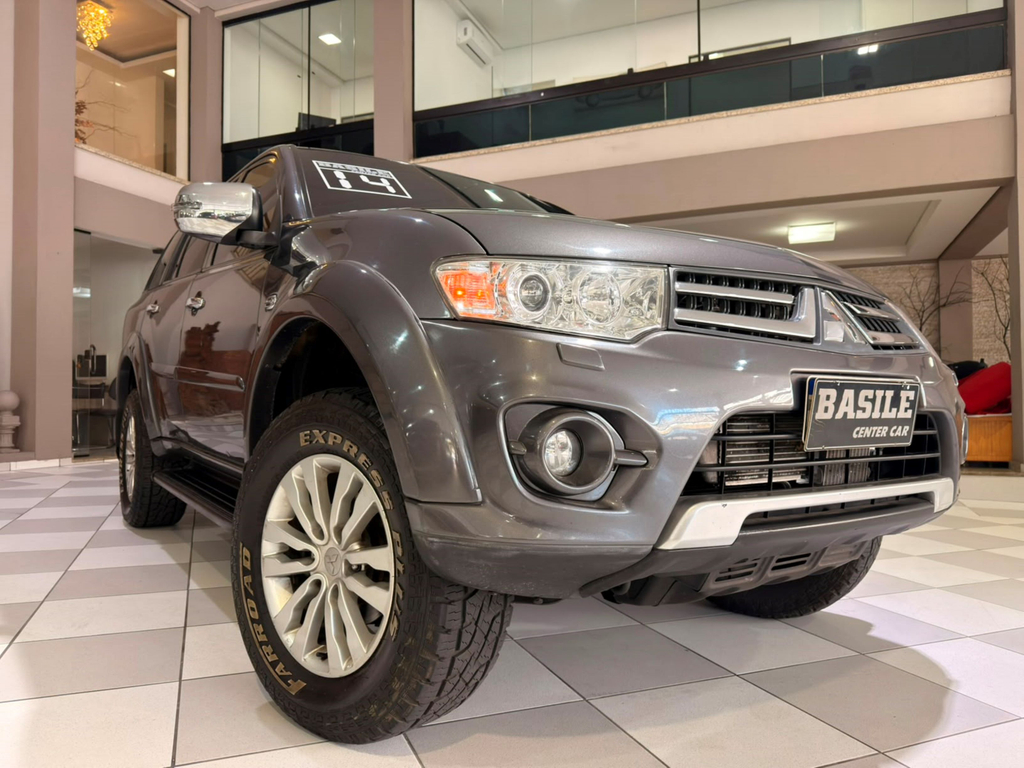 Mitsubishi Pajero Dakar Cinza