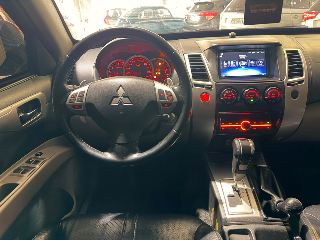 Mitsubishi Pajero Dakar Cinza