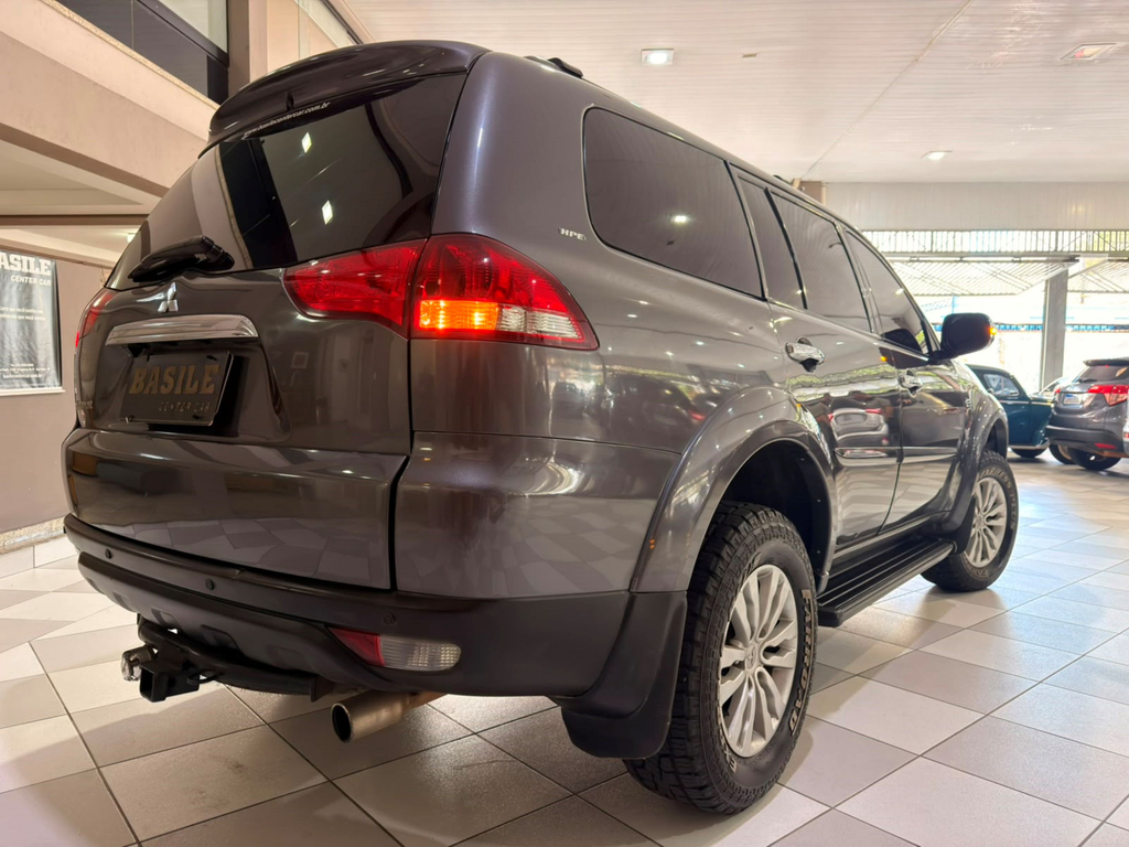 Mitsubishi Pajero Dakar Cinza