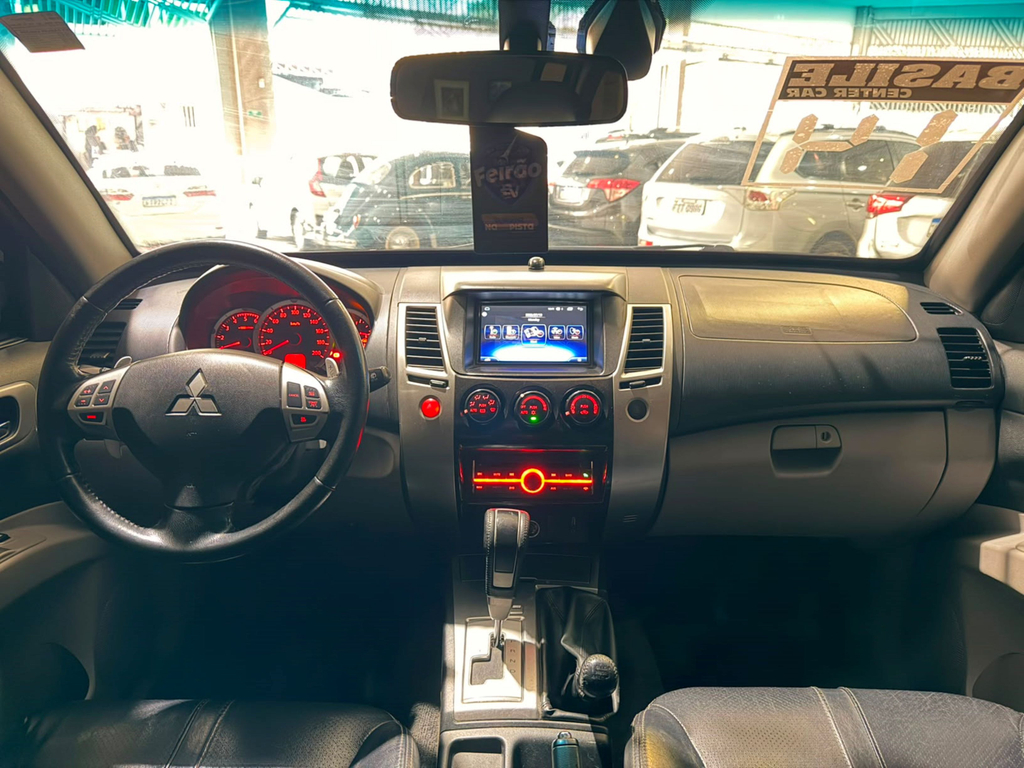 Mitsubishi Pajero Dakar Cinza