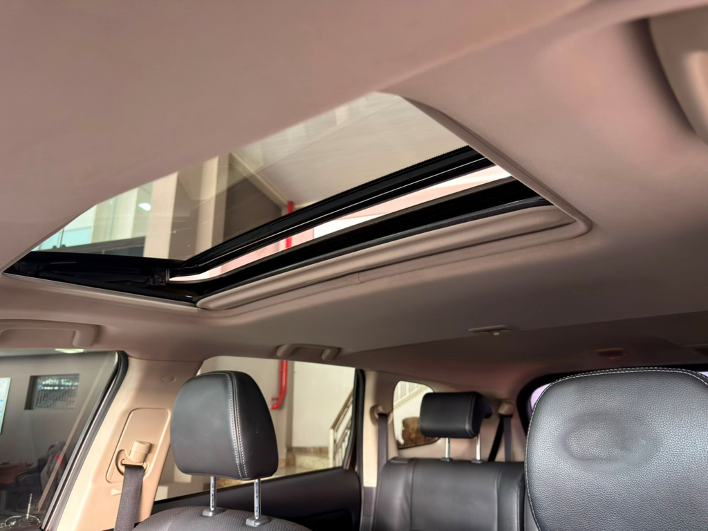 Mitsubishi Outlander Marrom