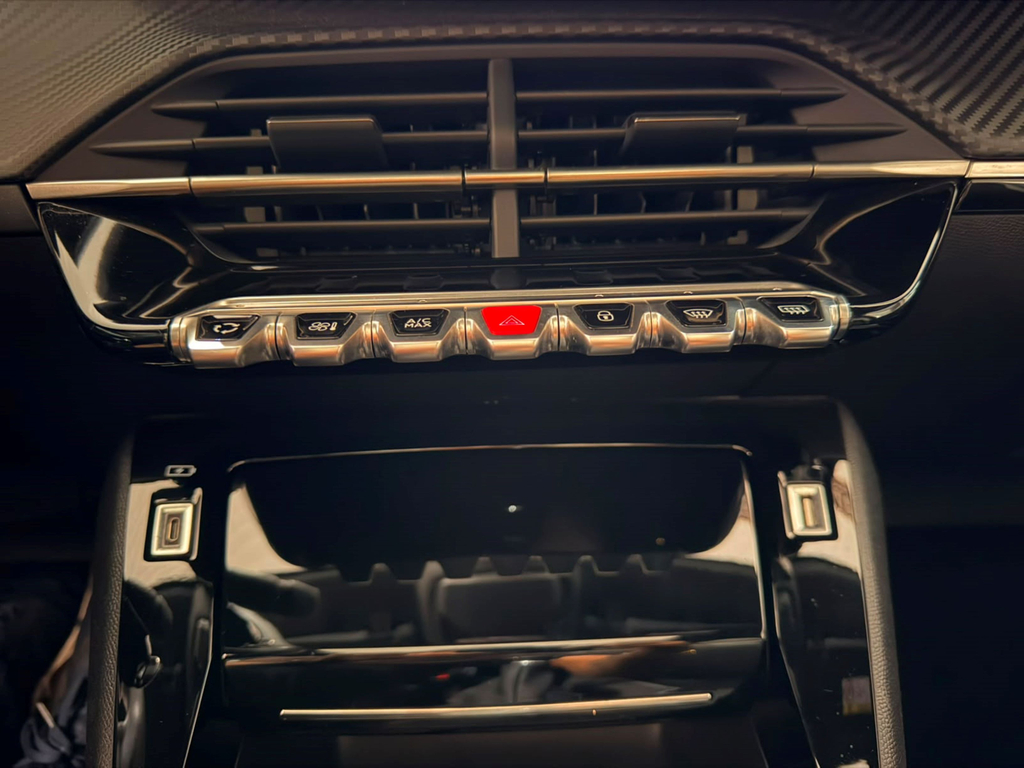 Peugeot 208 Cinza