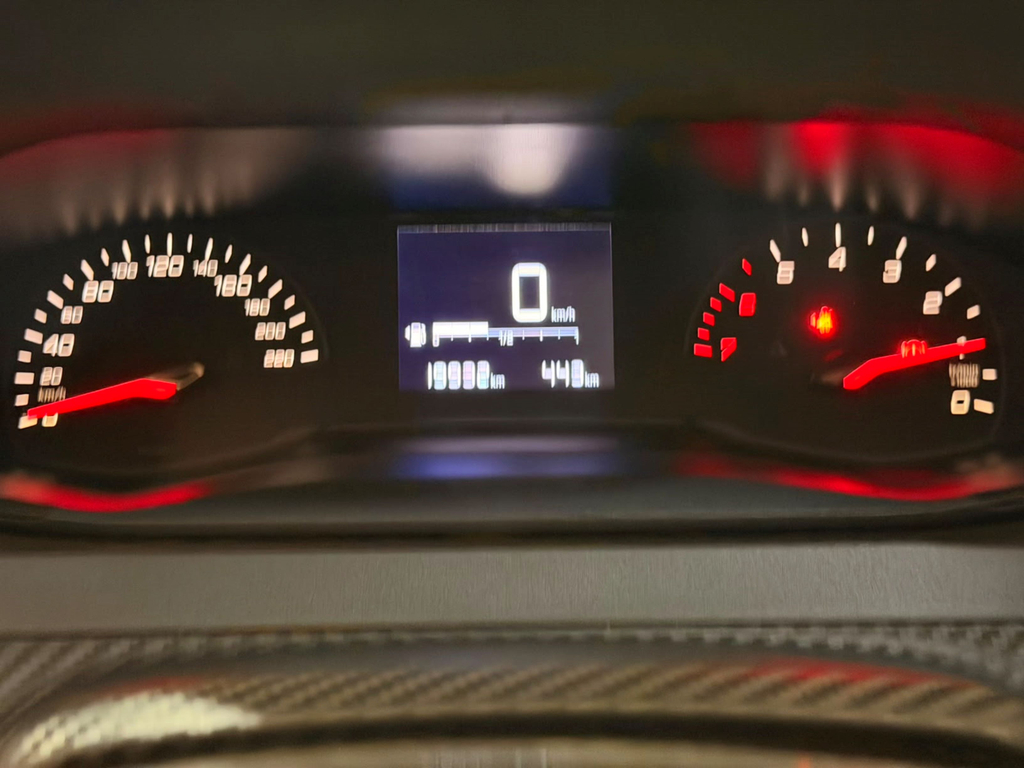 Peugeot 208 Cinza