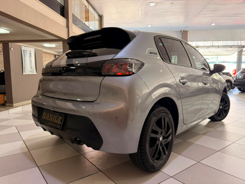 Peugeot 208 Cinza
