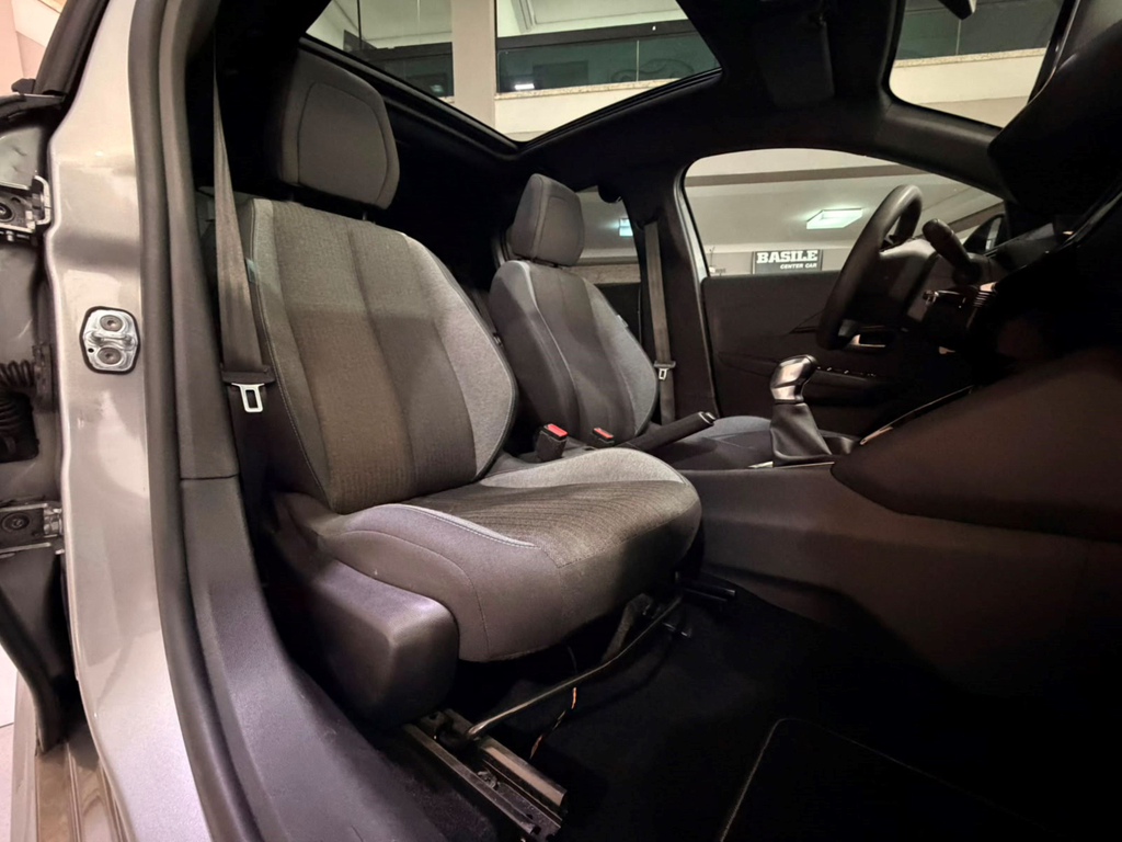 Peugeot 208 Cinza