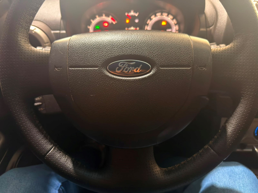 Ford EcoSport Prata