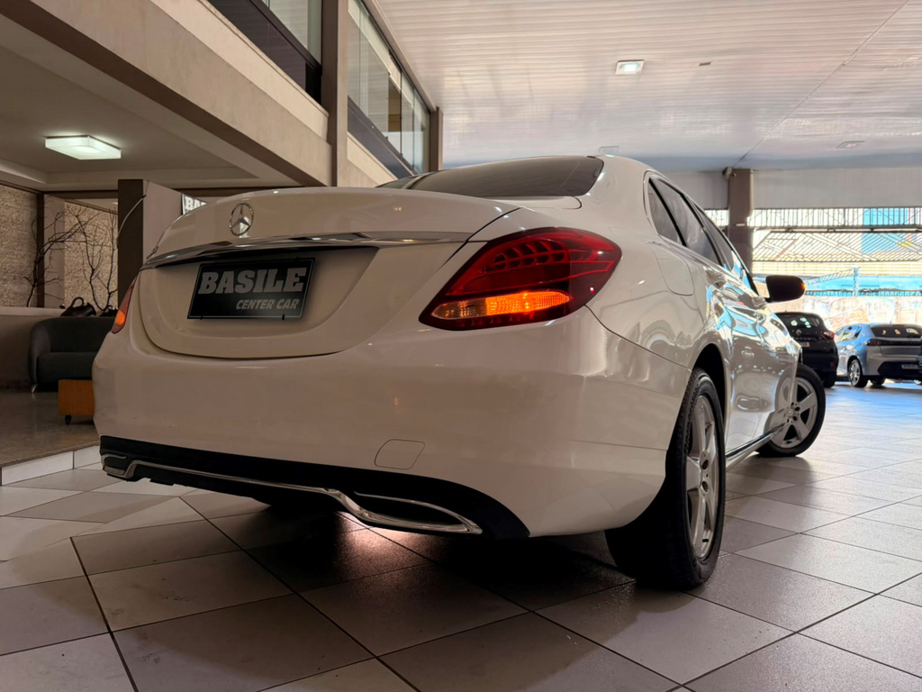 Mercedes Benz C-180 Branco