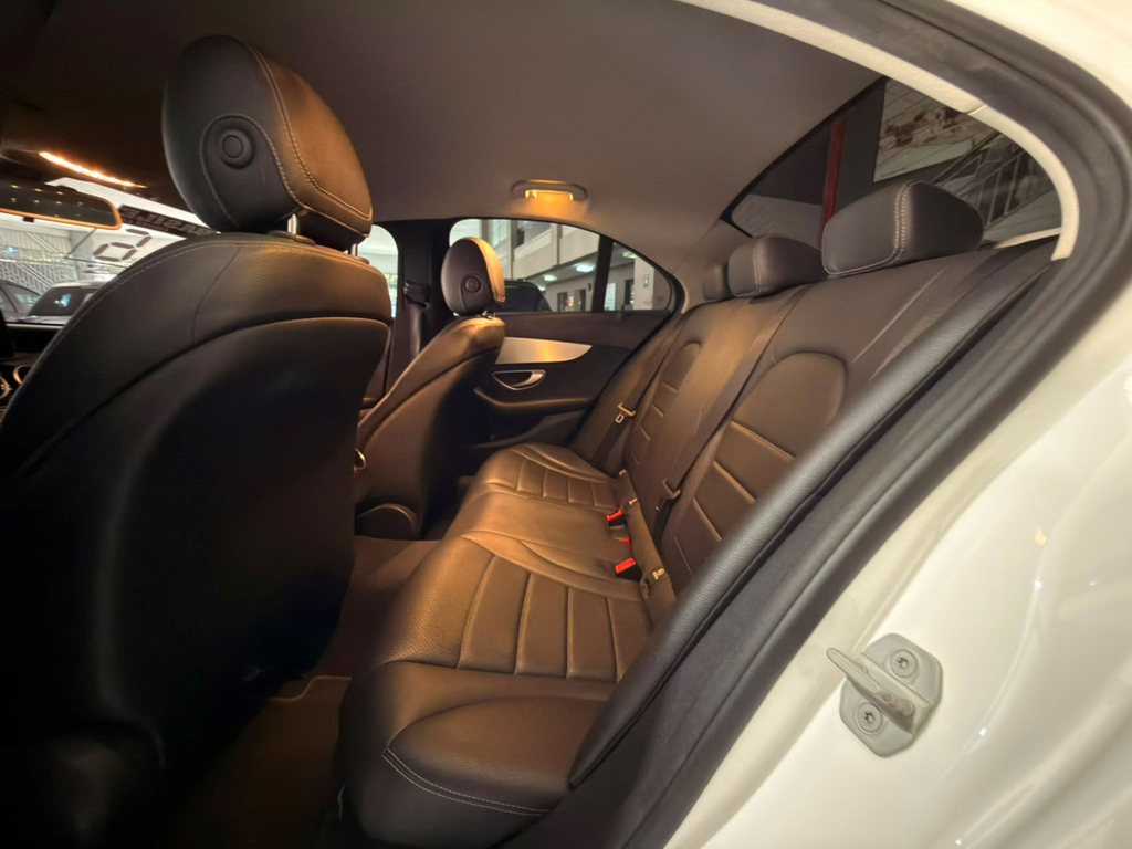 Mercedes Benz C-180 Branco