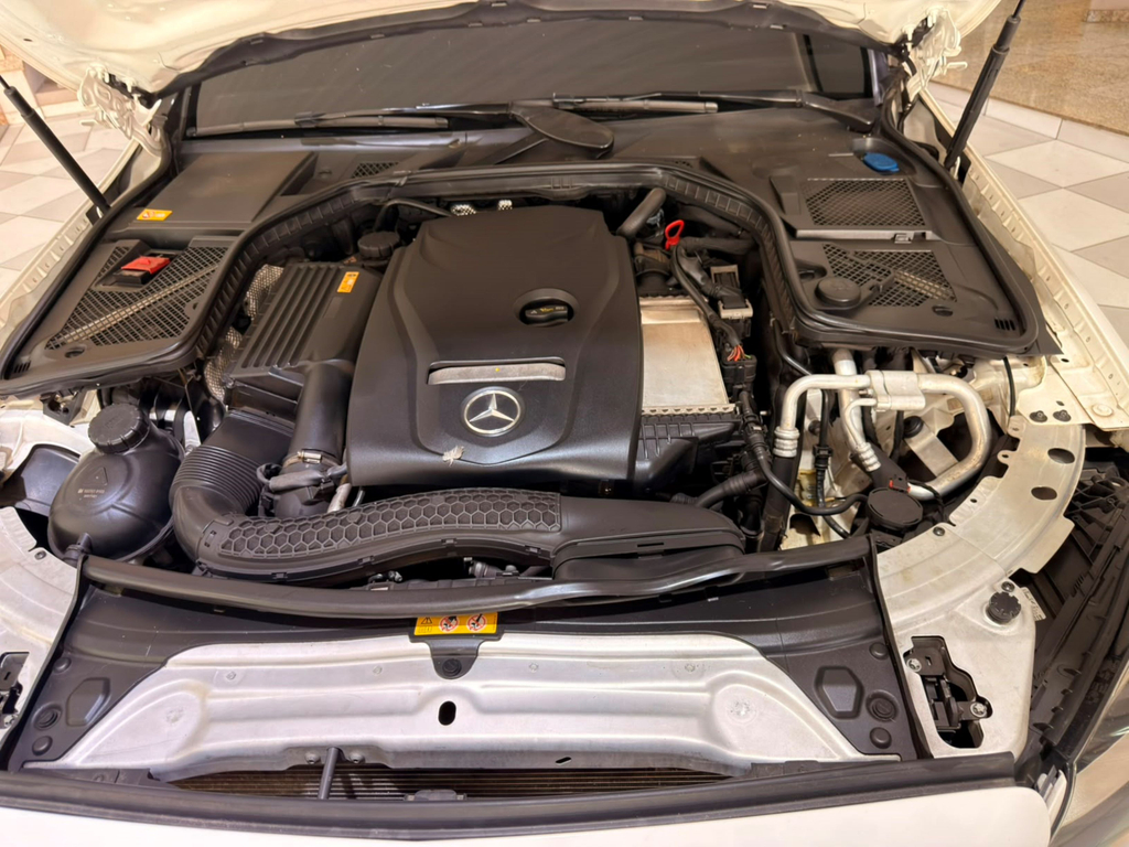 Mercedes Benz C-180 Branco