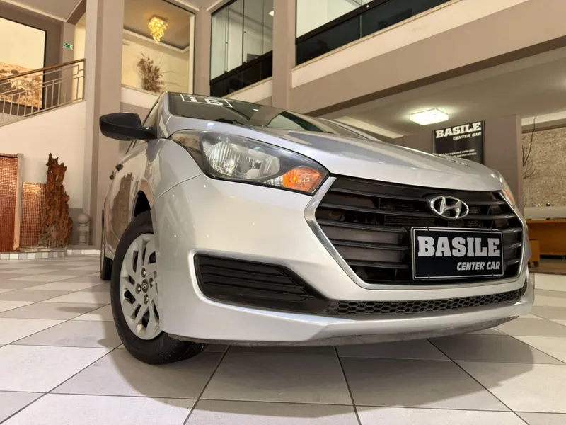 Hyundai HB20 Prata
