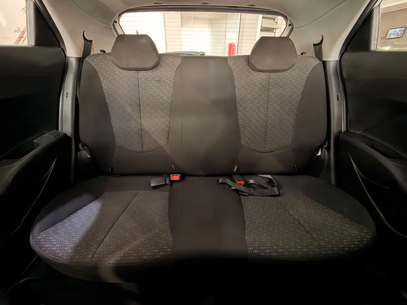 Hyundai HB20 Prata