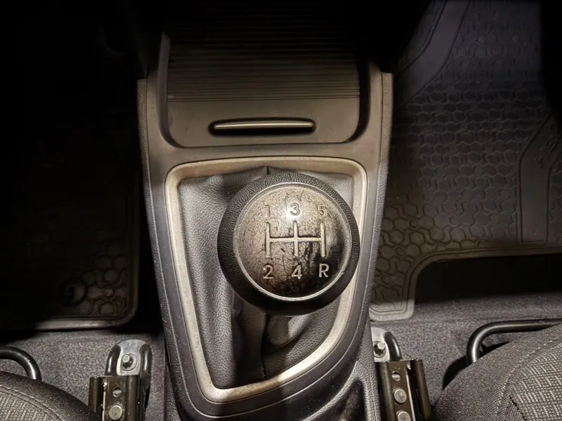 Hyundai HB20 Prata