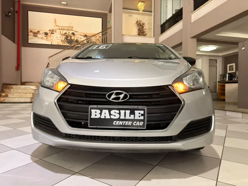 Hyundai HB20 Prata