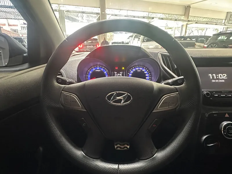 Hyundai HB20X Prata