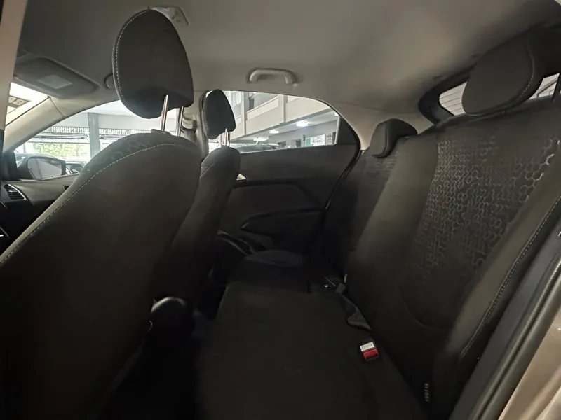 Hyundai HB20X Prata