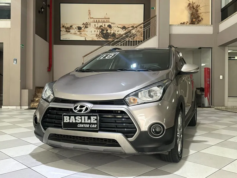 Hyundai HB20X Prata