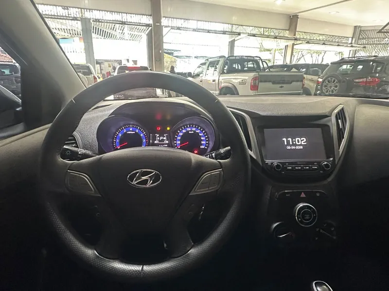 Hyundai HB20X Prata