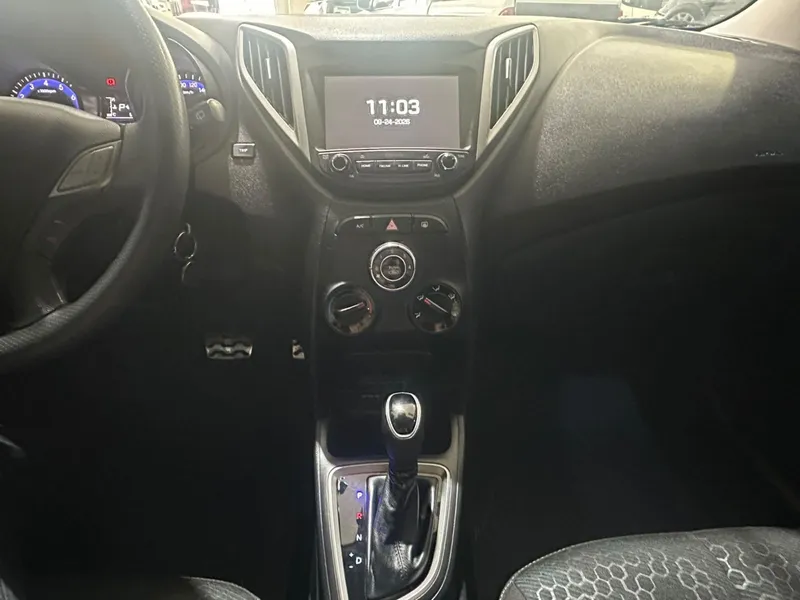 Hyundai HB20X Prata