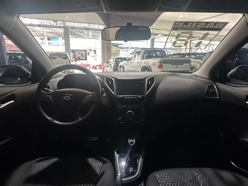 Hyundai HB20X Prata