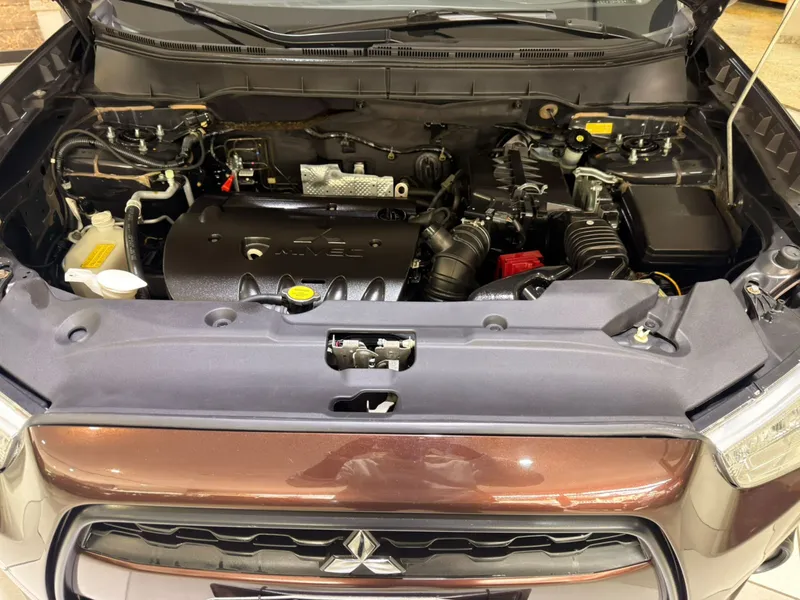 Mitsubishi ASX Marrom