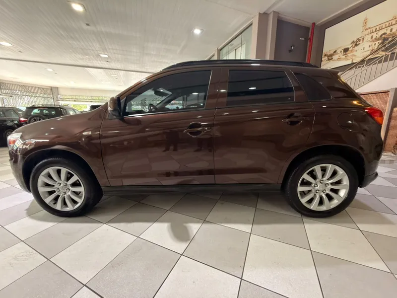 Mitsubishi ASX Marrom