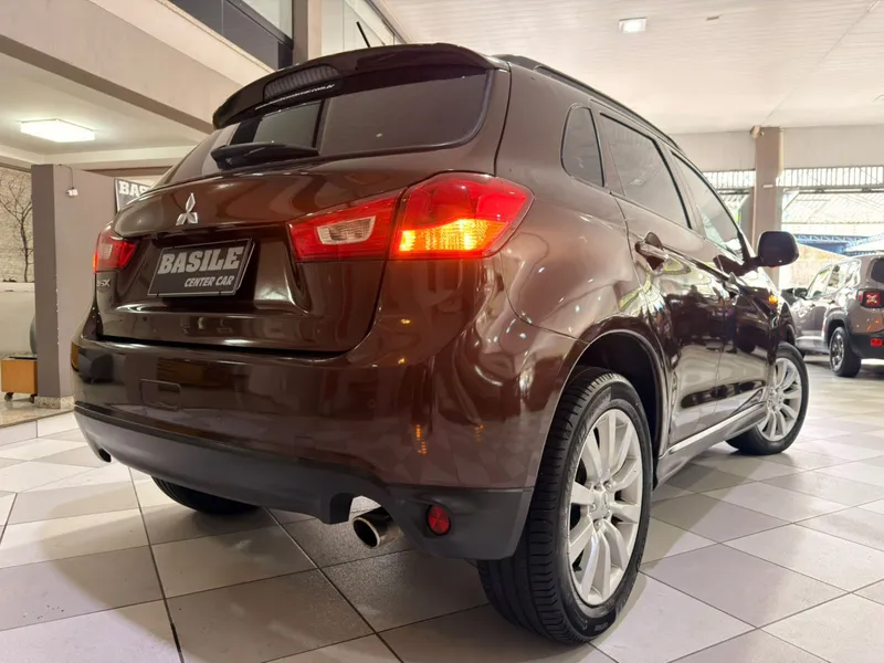 Mitsubishi ASX Marrom